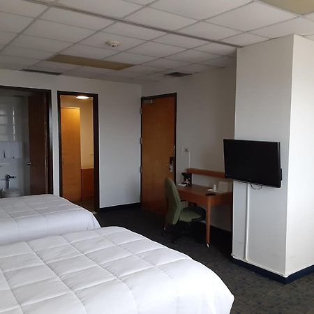 Howard Johnson By Wyndham San Juan Centro Cardiovascular エクステリア 写真