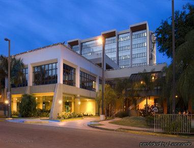 Howard Johnson By Wyndham San Juan Centro Cardiovascular エクステリア 写真